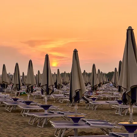 Seafront In Daire Bibione